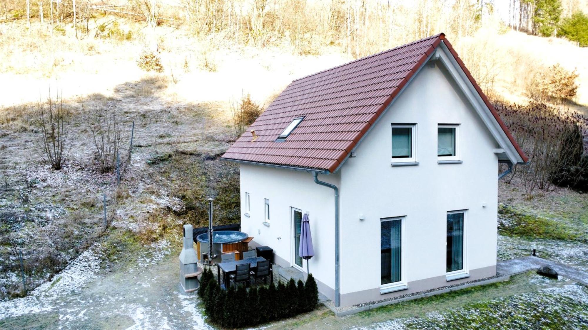 Frankenwald Chalets - Ferienhaus Mit Privaten Whirlpool Wilhelmsthal Exterior foto